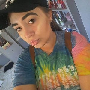 Meet your Posher, Lucy